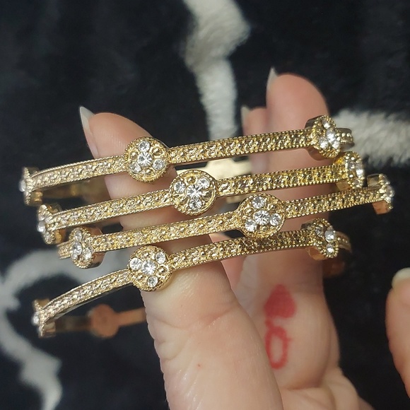 Set of 4 gold tone bangles - Picture 3 of 4